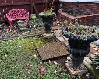 Many outdoor garden pieces