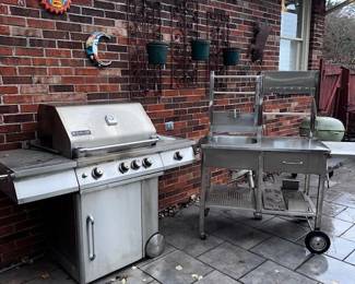 Grill and outdoor kitchen set