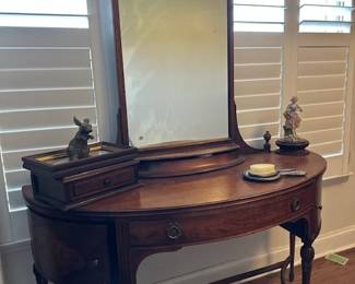 Jenny Lind vanity