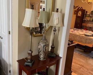 Foyer Table with mirror and lamps