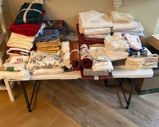 tableclothes for rectangle, oval and square tables