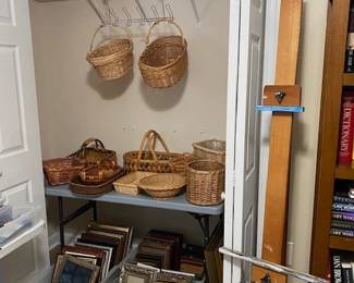 baskets and picture frames