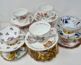 32 AssortedEnglishGermanTeaCupsSaucers10Sets