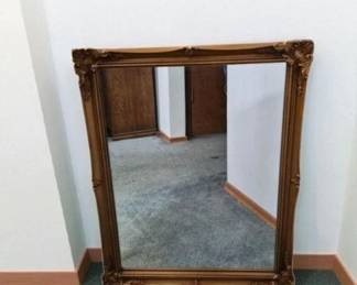 131 VintageOrnateWoodGoldGiltWallMirror
