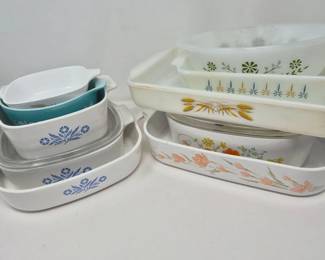 115 CorningPyrexandGlasbakeDecoratedBakewareMix
