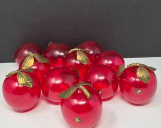 66 1960sHongHorizonsDecorativeGlassApples