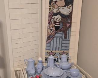 Breakfast set and wall hanging