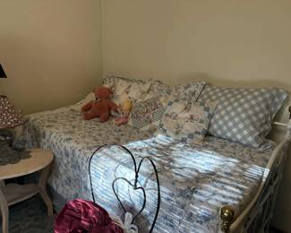 Day Bed complete with mattress--like new!