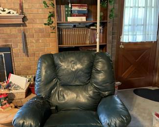 Massage chair works! Bookcase & many lamps!