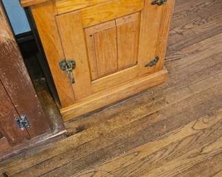 Replica ice box