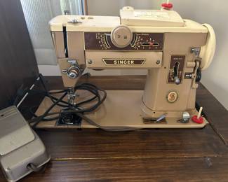 Vintage Singer Model 401a