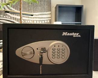 Master Lock Safe