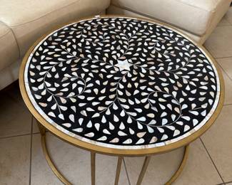 Round  mother of pearl inlay table