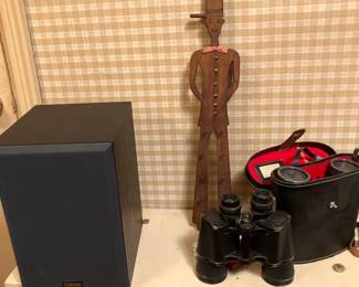 Speaker, wooden man figure key rack