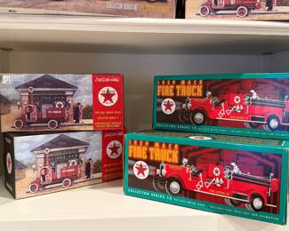 Texaco Collector Series 1929 Mack Fire Truck Collector Series #15 & 1919 GMC Tanker Truck Collector Series #17 (ERTL Collectibles - Die Cast Metal Banks)