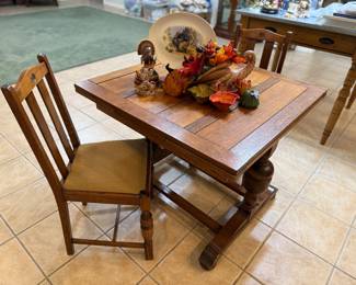 Antique Oak Table & 2 Chairs, table extends out