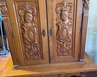 Carved hutch