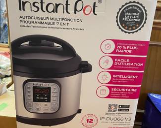 New in box instant pot