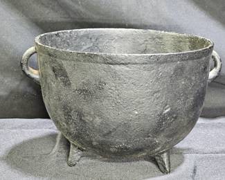 Vintage Cast Iron Bean Pot