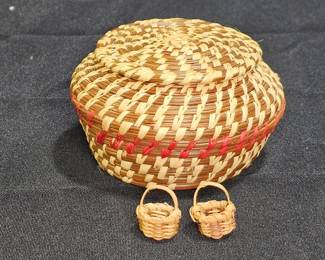 Coushatta Pine Needle Basket with Lid + 2 minis