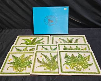 8-Pc Taunton Vale Table & Serving Mat Set "Fern"