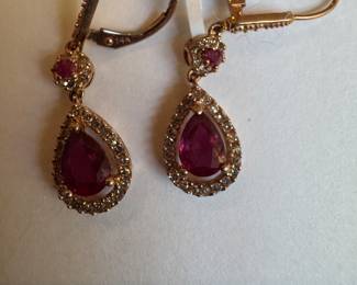 Ruby 14kt gold pierced earrings