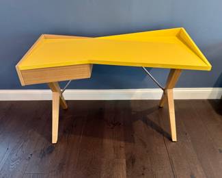 $150 - Modern Desk with drawer - 47.5x22.5x29.5