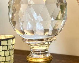 $92 - Vintage Crystal Staircase finial- 4 inches