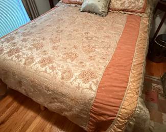 Second Queen Bed, extremely clean mattresses and box springs with Rails 