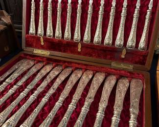 Gorgeous (1867) Fish Set, Sterling Silver handles with stainless blades ....