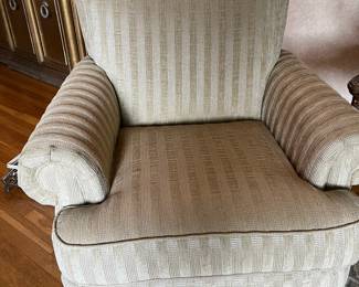 Schnadig AWESOME furniture! This chair is so comfy and has carved/accented Pecan wood feet...matches the beautiful couch and chairs in this stunning living room!