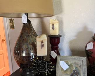 Beautiful pair of mirror piece lamps...so many beautiful accent pieces and decor