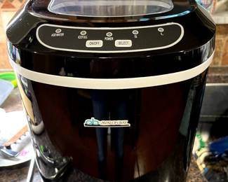 Avalon Bay ice maker...EVERY home needs one! Makes ice quickly, rounded small cubes that make perfect drinks/cocktails...it works perfectly!