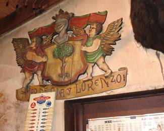 &#128220; For display purposes only.
All taxidermy items, hides, antlers, or bones shown are pending ODFW (Oregon Department of Fish & Wildlife) approval prior to sale or transfer.