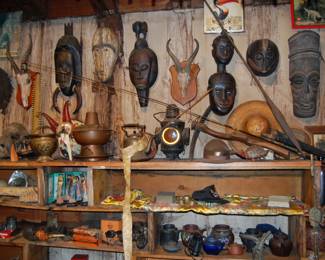 &#128220; For display purposes only.
All taxidermy items, hides, antlers, or bones shown are pending ODFW (Oregon Department of Fish & Wildlife) approval prior to sale or transfer.