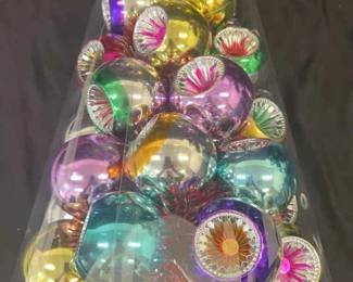 Lighted Triangle of Ornaments