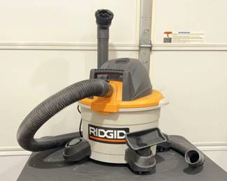 Rigid 6gallon Vacuum with Attachments