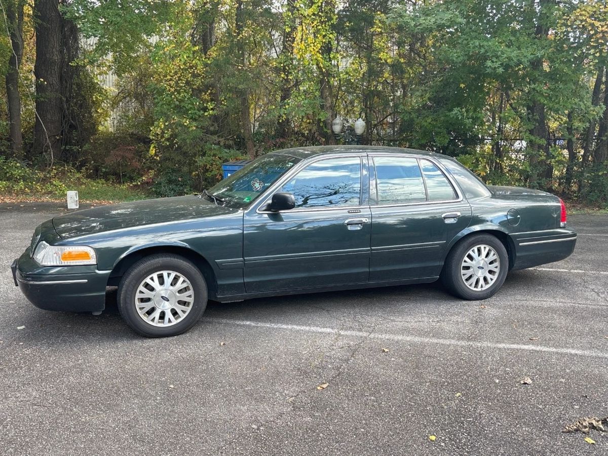 Vehicle is running and driving without any known issues. AC & Heat work great. Odometer shows 109,861 miles. Clean title. Vin: 2FAFP74W23X191168
Starting bid is $500. No reserve.
Tax will not be charged on this lot as it is paid at the dmv when you register the vehicle.