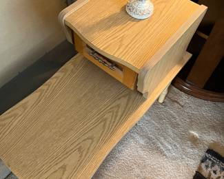 VINTAGE END TABLE