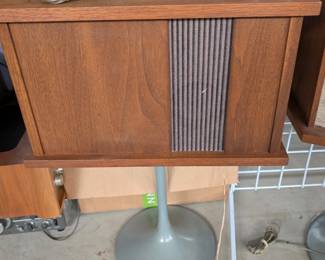 Pair of Original 1970s Bose 901 speakers in great condition with Equalizer