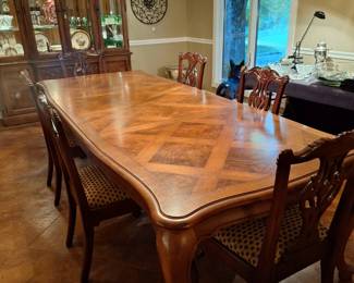 Thomasville table and china cabinet