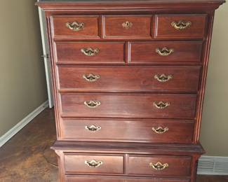 Thomasville chest