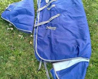 1 WeatherBeeta 72in blanket with detachable neck cover