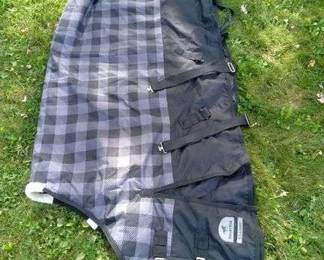 1 SmartPak classic turnout blanket