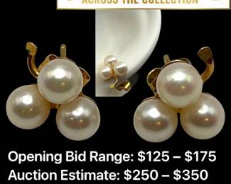 Lot # : 32 - 14K Gold Cultured Pearl Cluster Stud Earrings