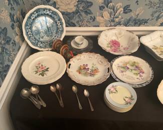 Miscellaneous handpainted plates