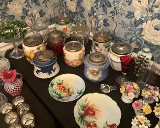 Amazing biscuit jars