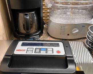 NESCO FOOD SAVER, NEVER USED, BOX AVAILABLE