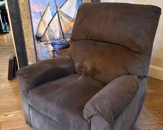 BROWN SWIVEL/ROCKER/ RECLINER