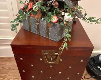 ONE OF TWO MATCHING END TABLES/ STORAGE